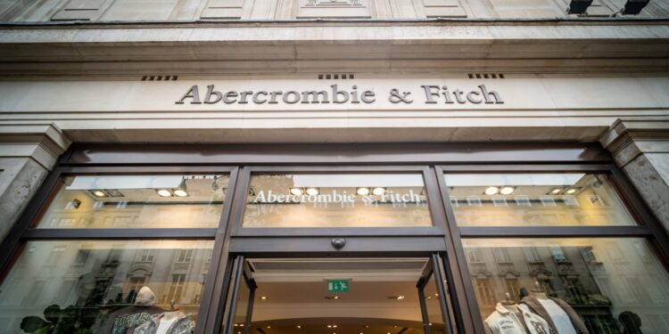 Abercrombie & Fitch sales up 5.4%; online results help Q4 growth