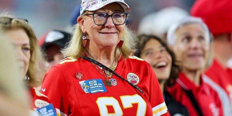 Travis and Jason Kelce’s Mom Donna Is Carrying Out a Major Renovation of Her Quaint $355K Florida Condo