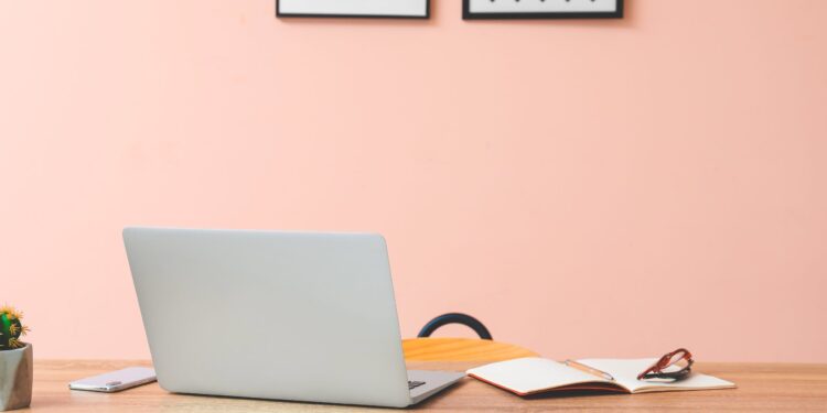 The Best Banks for Young Adults: How To Easily Manage Your Money in 2026