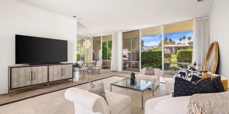 Petite Pink Palm Desert Villa That Is Packed With Old Hollywood Glamour Lists for Under $650K