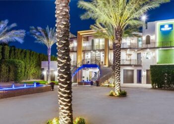 $25 Million Islamorada Party Palace Has Private Baccarat Ballroom