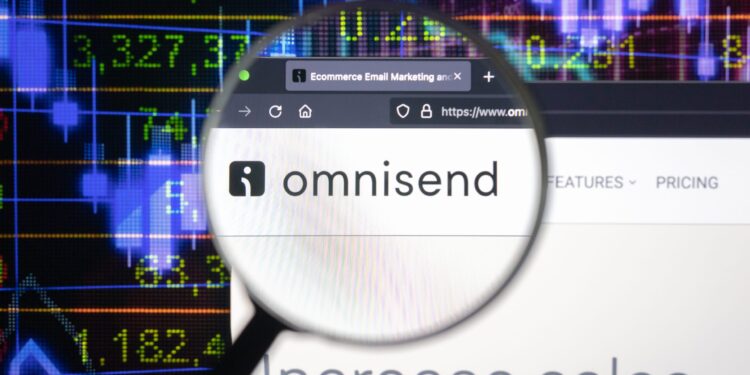 Consumers wary of ‘AI slop,’ still trust online reviews