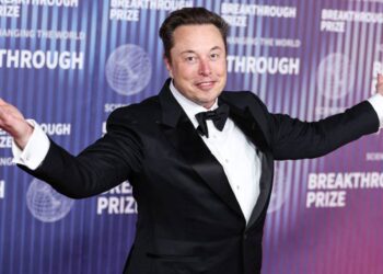Elon Musk’s SpaceX is bending the rules to launch its $3 trillion IPO