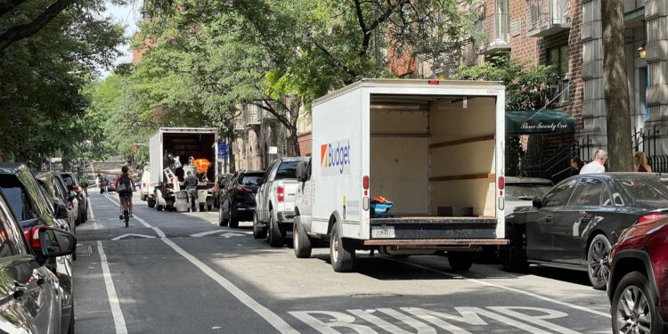 NYC’s Population Is Falling, but It Isn’t Just the Rich Who Are Fleeing