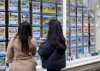 Five-year UK mortgage rates now below two-year rates