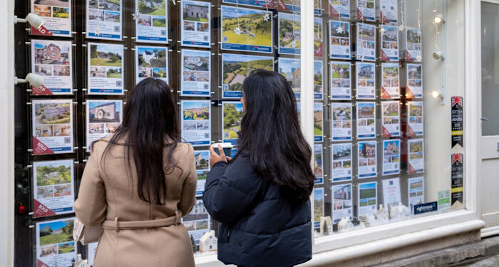 Five-year UK mortgage rates now below two-year rates