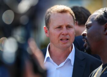 MTV star Spencer Pratt gaining in Los Angeles mayoral race against Karen Bass