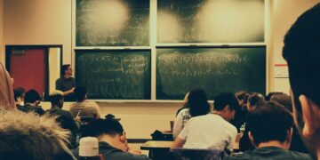 Simple Linear Regression : What! Can your Second term Grades can predict your Final term Grades?