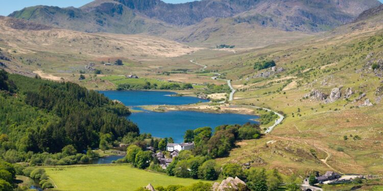 15 Best Day Trips from Liverpool (by Train, Bus and Car)
