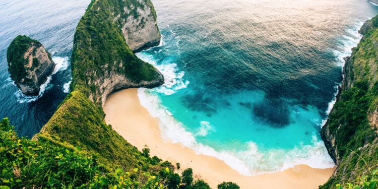 The BEST Beaches in Bali (Swimming and Surfing)