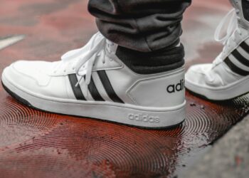 Best Travel Shoes for World Cup 2026: What to Wear on Match Day and Beyond