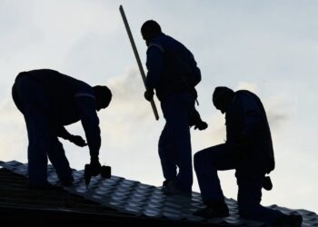 Starting Your Own Roofing Business – What You Need to Know