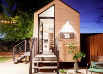 Portland Homeowners Sue Over Foul Odor From Neighbor’s Tiny Home