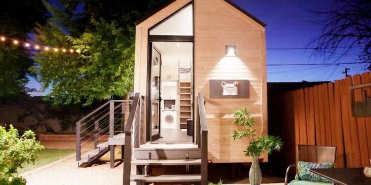 Portland Homeowners Sue Over Foul Odor From Neighbor’s Tiny Home