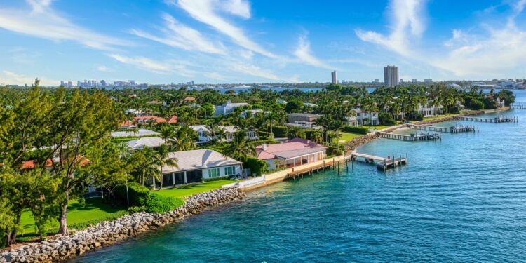 Florida Leads in Foreclosures as Filings Rise 14% Nationwide