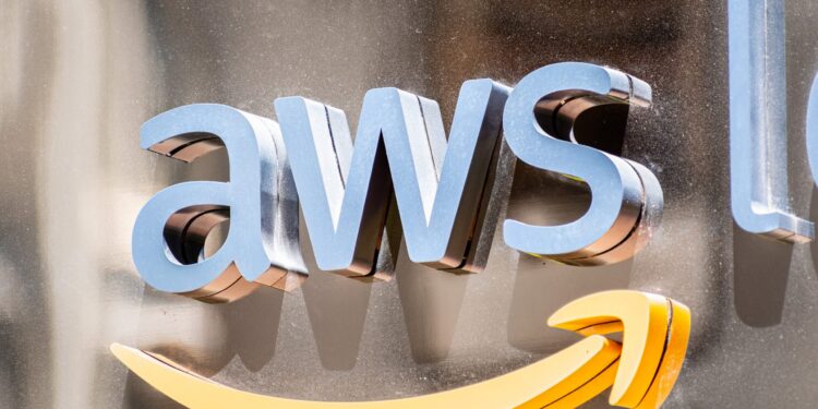Amazon applies AI shopping tech to customer retailer agents with AWS