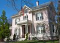 How the Victorian ‘Rebel’ Won Over the U.S.