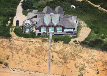 How a Disappearing Cape Cod Home Qualified for a $3.85M Mortgage
