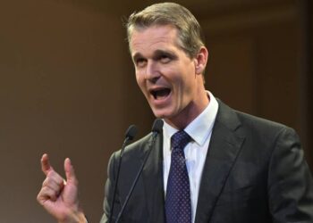 Hacking, blackmail and deception: Australian government minister sounds alarm on AI as new safety institute takes a closer look