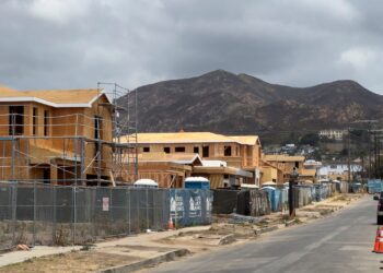 Six Unlicensed Contractors Arrested in Pacific Palisades Wildfire Sting