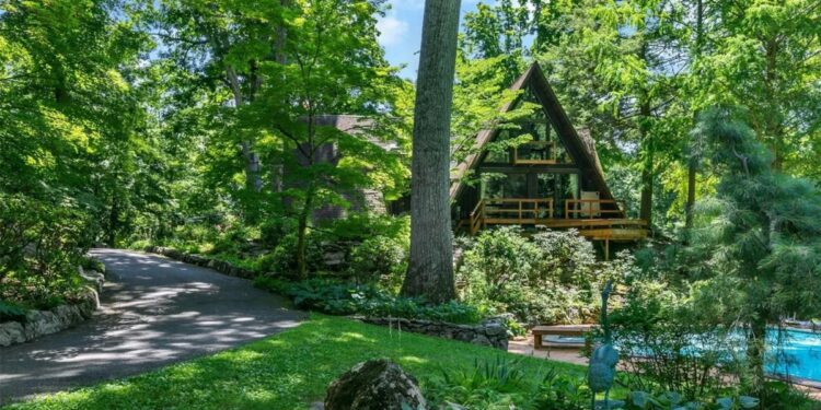 ‘Magical’ New York A-Frame Comes With Secret Gardens and Walls of Glass
