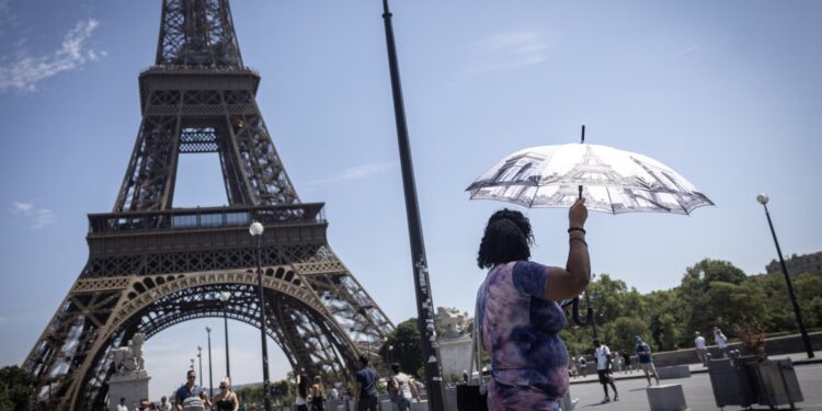 French bond yields near 2008 highs as debt and budget risks mount