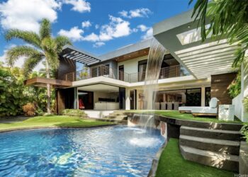 Buying A Mansion In Paradise Might Be Backwards