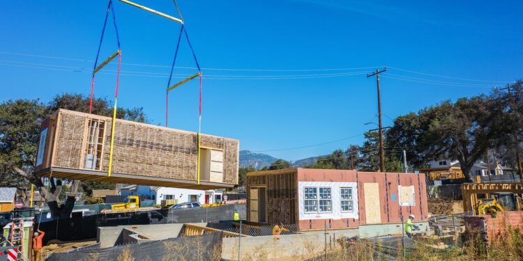 Altadena Wildfire Victims Turn to Factory Homes to Speed Rebuilding Process