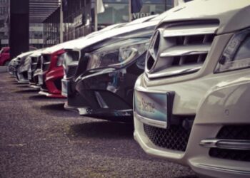 How Startups Can Finance and Manage a Vehicle Fleet