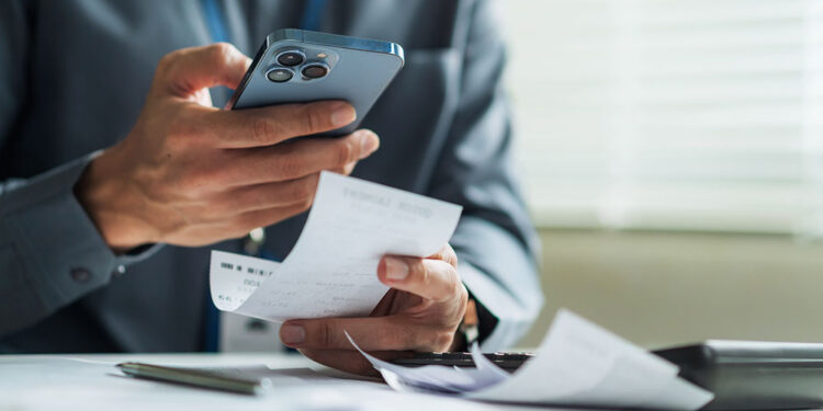 AI Receipt Fraud Surges as Employees Target Small Claims