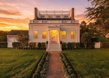 This 1834 Sea Captain’s Home On Nantucket Just Listed for $32 Million