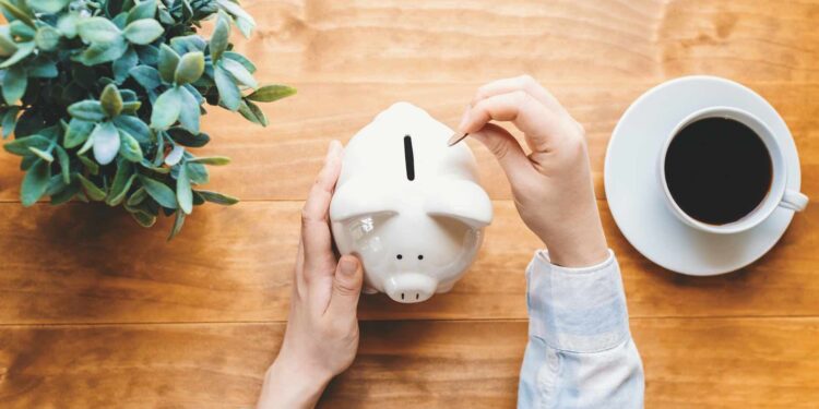 How to Stop Living Paycheck to Paycheck