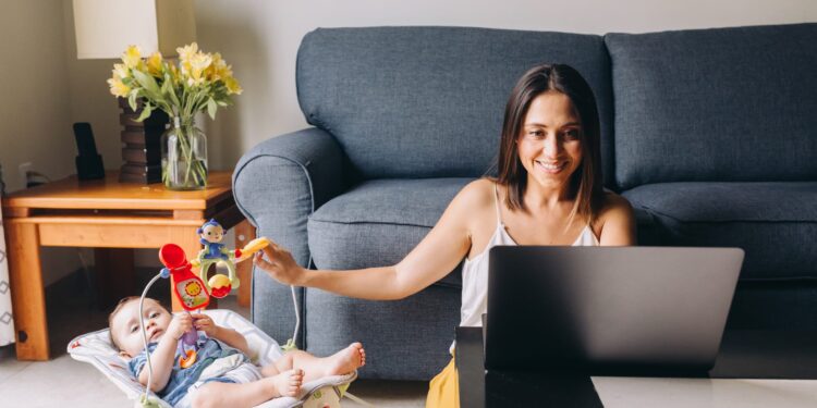How To Make Money While Taking Care of a Baby