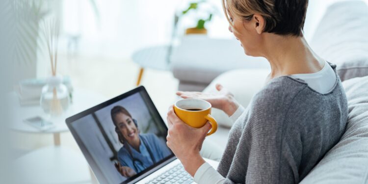 How the Pharmaceutical Industry Is Adapting to Digital Healthcare