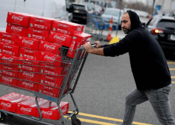 Q3 earnings show resilient U.S. consumer, signs of strain