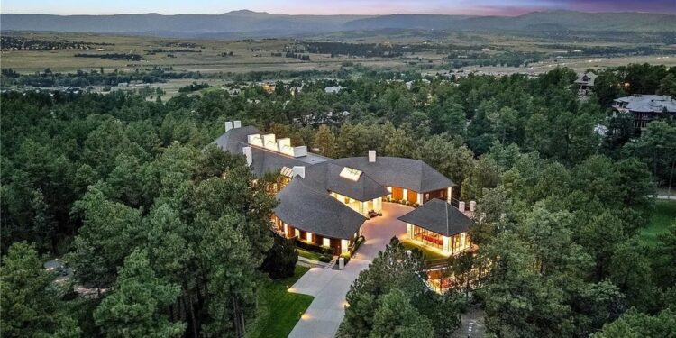 Inside the $12.5M Colorado Estate With a Hidden Mountainside Car Gallery