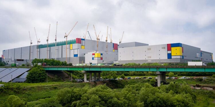A visit to Samsung’s massive new semiconductor hub
