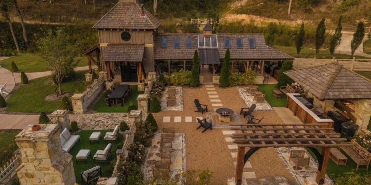 $20 Million Tennessee Compound Comes With a Its Own Wedding Venue