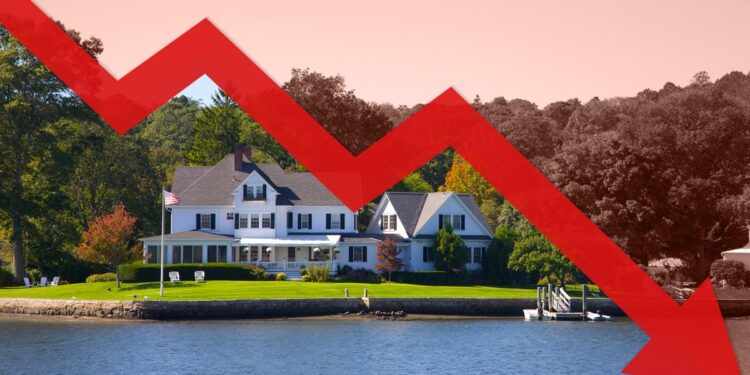 Mortgage Applications Fall Again as Higher Interest Rates Sideline Buyers