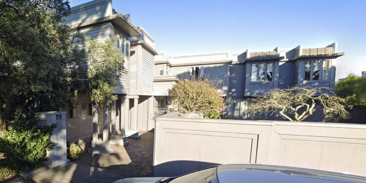 San Francisco Mansion Sells $10M Above Asking as AI Boom Fuels Bidding Wars