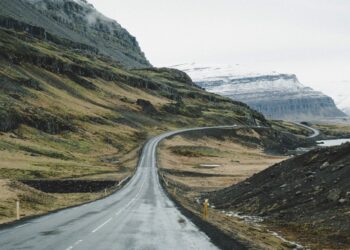 Renting a Car in Iceland: Everything You Need to Know for an Epic Road Trip